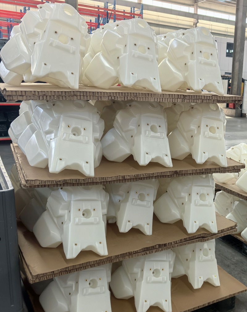 Rotational molding of automotive fuel tanks